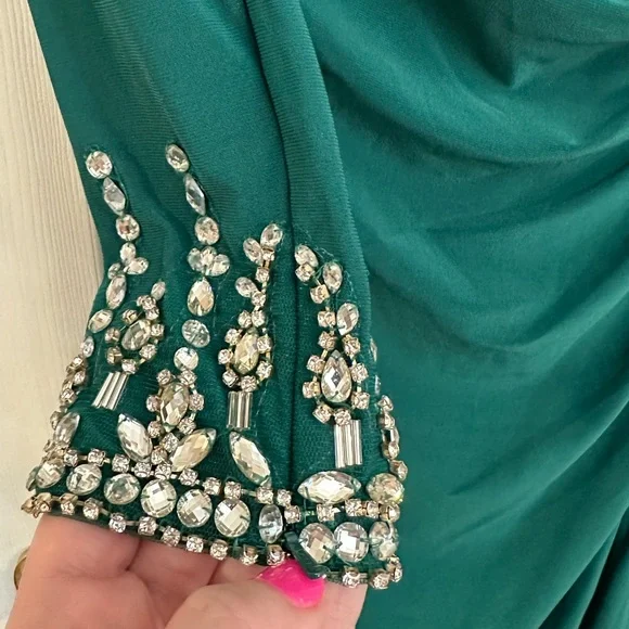 MAC DUGGAL BEADED CUFF DROP SHOULDER FAUX WRAP GOWN SIZE 0 EMERALD GREEN #12231 - Picture 6 of 14